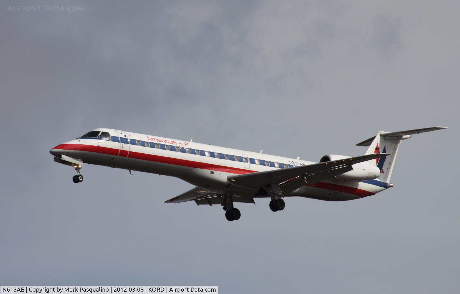 N613AE, 1998 Embraer ERJ-145LR (EMB-145LR) C/N 145081, EMB-145