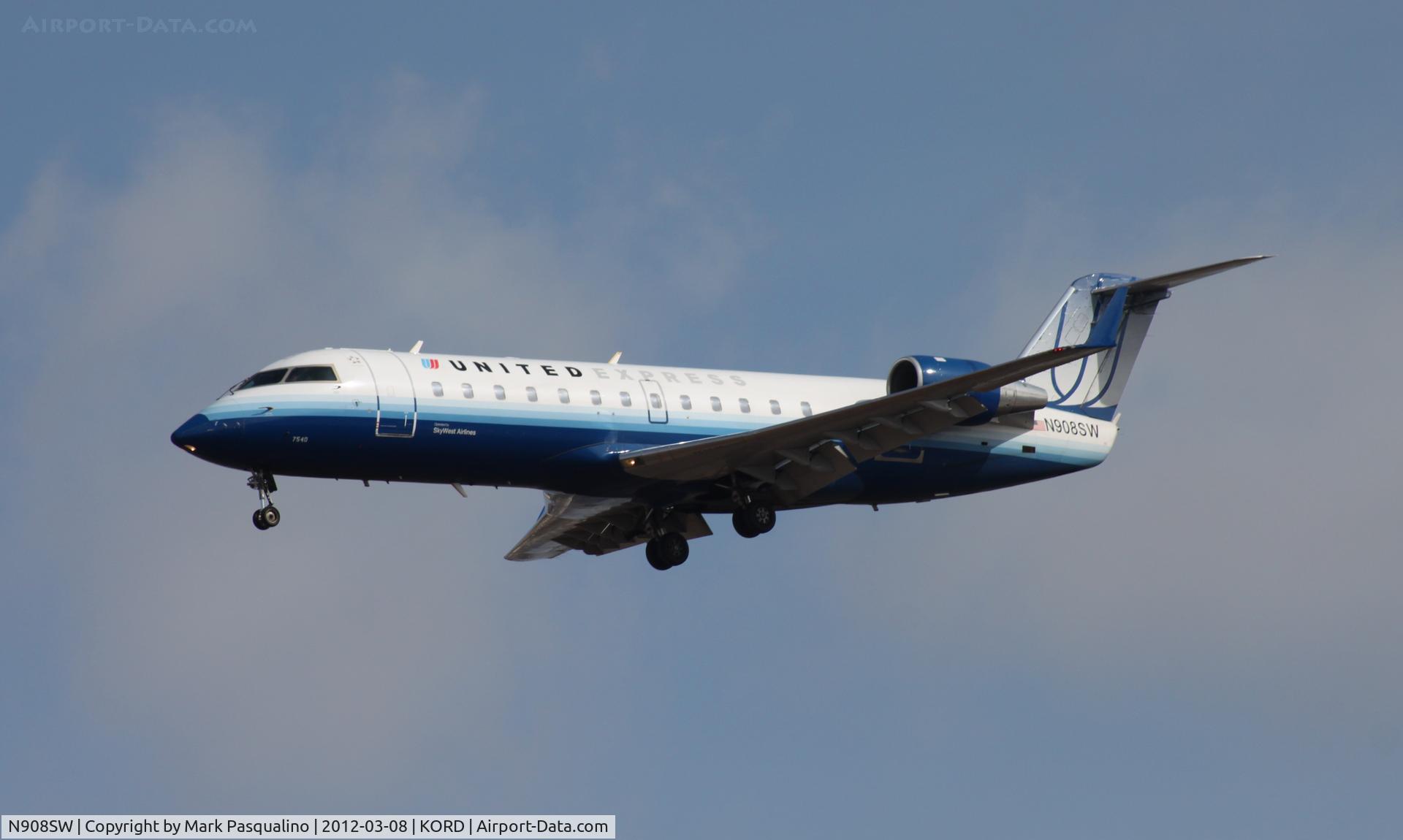 N908SW, 2001 Bombardier CRJ-200LR (CL-600-2B19) C/N 7540, CL-600-2B19