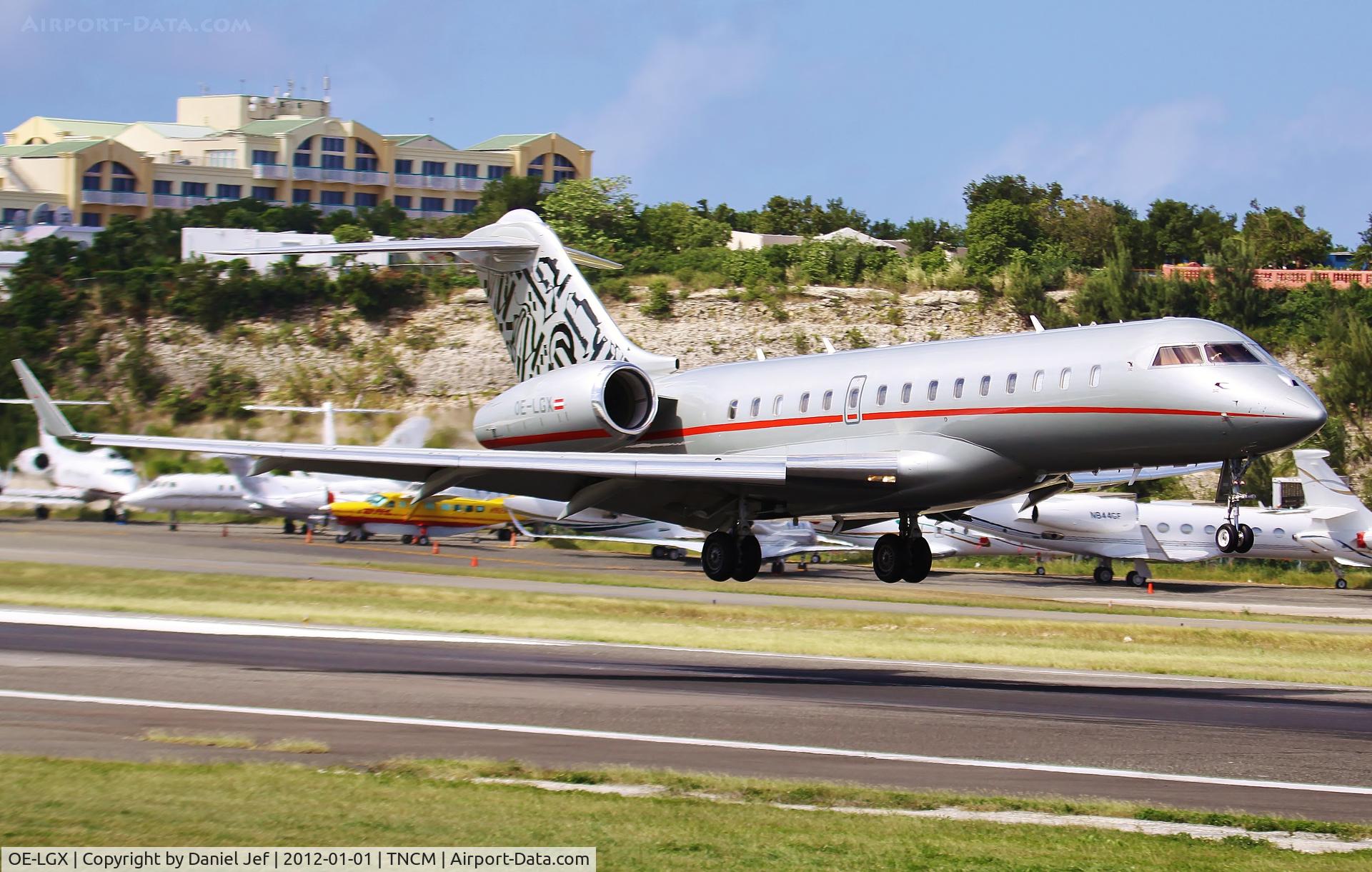 OE-LGX, 2008 Bombardier BD-700-1A10 Global Express C/N 9323, oe-lgx