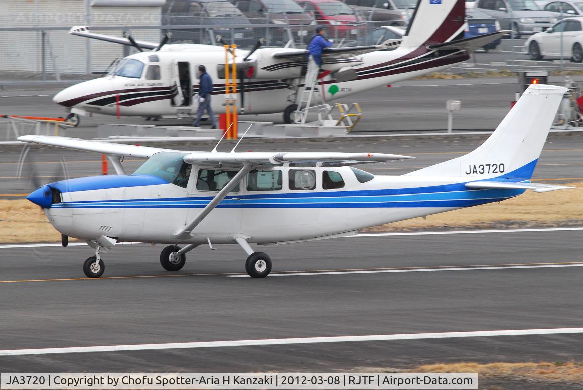 JA3720, 1975 Cessna T207 C/N 20700264, NikonD200+TAMRON AF 200-500mm F/5-6.3 LD IF