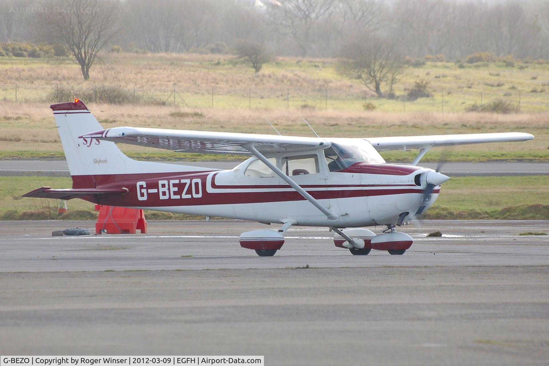 G-BEZO, 1976 Reims F172M ll Skyhawk C/N 1392, Visiting Reims/Cessna 172 Skyhawk of Staverton Flying School.