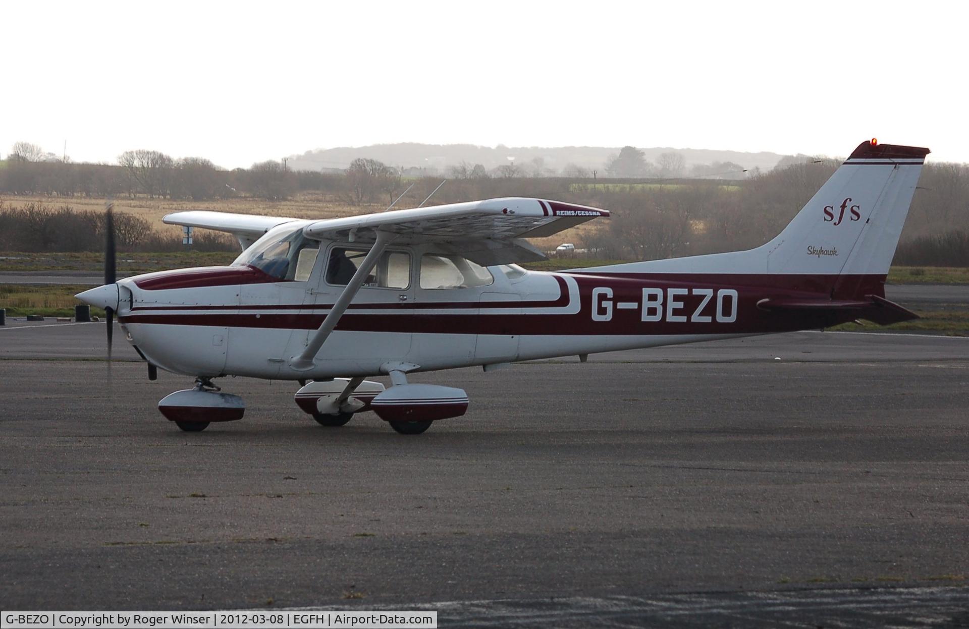 G-BEZO, 1976 Reims F172M ll Skyhawk C/N 1392, Visiting Reims/Cessna 172 Skyhawk of Staverton Flying School.