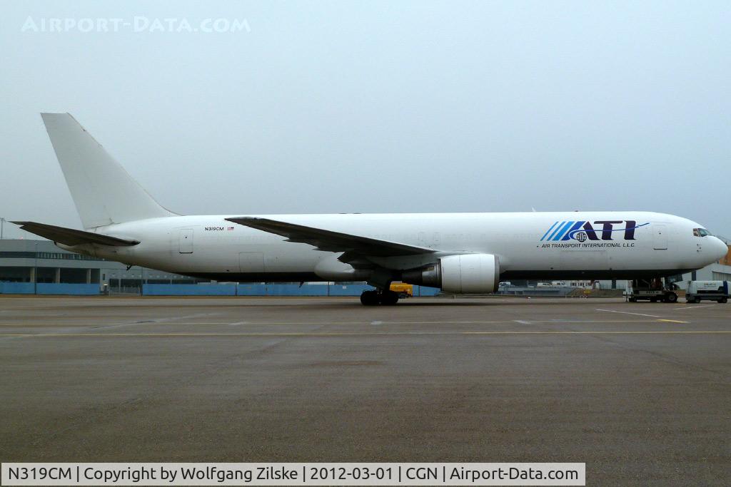 N319CM, 1988 Boeing 767-338 C/N 24407, visitor