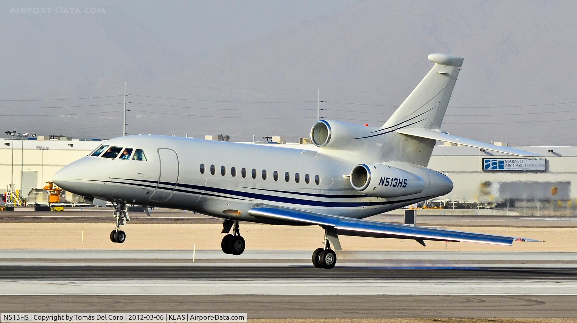 N513HS, 2006 Dassault Falcon 900EX C/N 175, N513HS 2006 Dassault FALCON 900 EX C/N 175

Heavy windy day and dust cloud...

- Las Vegas - McCarran International (LAS / KLAS)
USA - Nevada, March 6, 2012
Photo: Tomás Del Coro