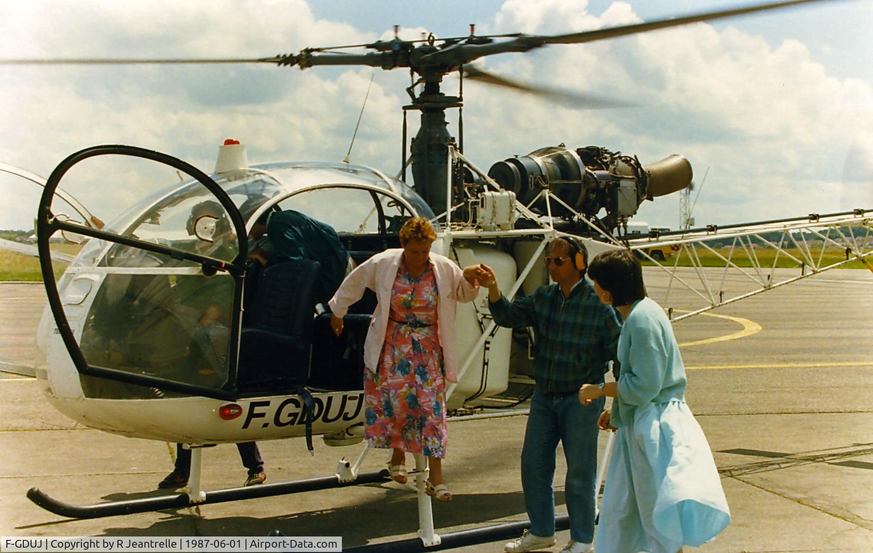 F-GDUJ, Aerospatiale SA-318C Alouette Astazou C/N 2316, TECNAVIA Nancy France