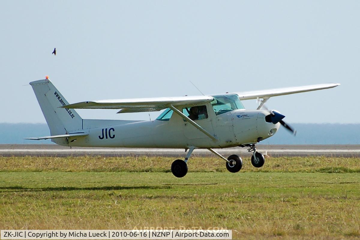 ZK-JIC, Cessna 152 C/N 15279570, At New Plymouth