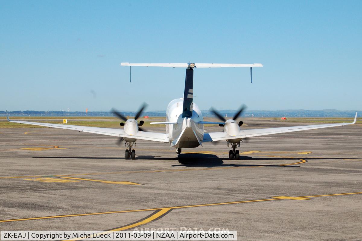 ZK-EAJ, 2002 Raytheon Aircraft Company 1900D C/N UE-433, At Auckland