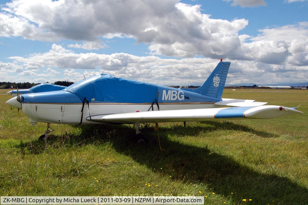 ZK-MBG, Piper PA-28-161 C/N 28-8516026, At Palmerston North