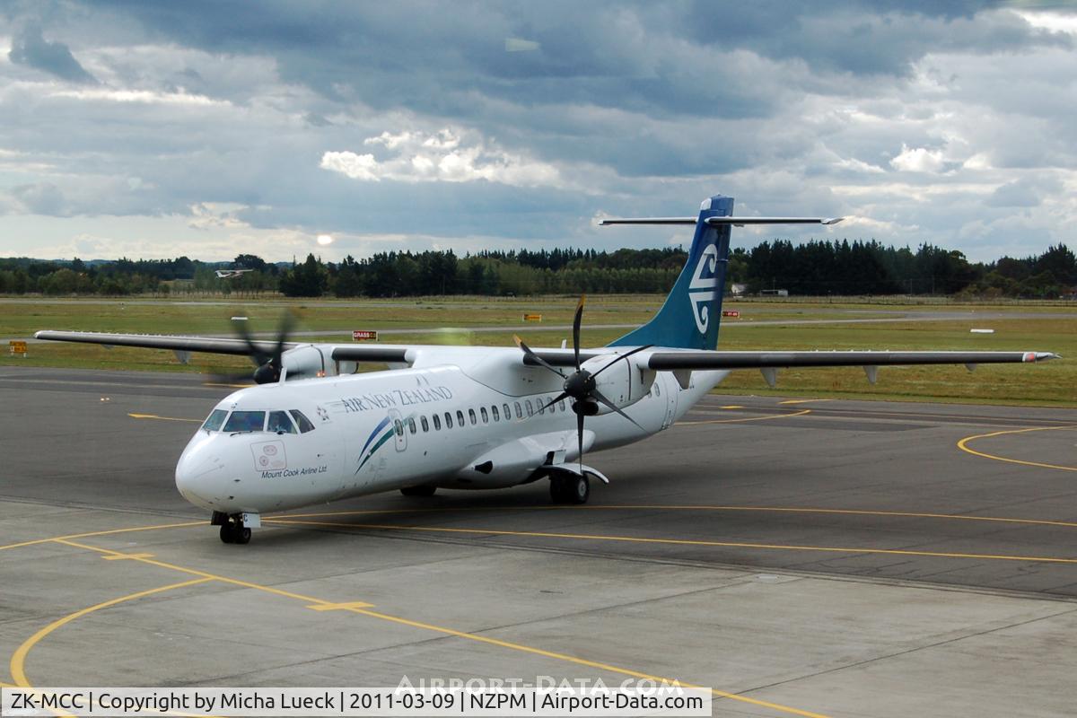 ZK-MCC, 2004 ATR 72-212A C/N 714, At Palmerston North