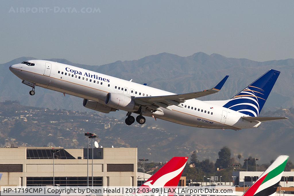 HP-1719CMP, 2011 Boeing 737-8V3 C/N 37957, Copa Airlines HP-1719CMP (FLT CMP473) climbing out from RWY 25R en route to Panama City Tocumen Int'l (MPTO/PTY).
