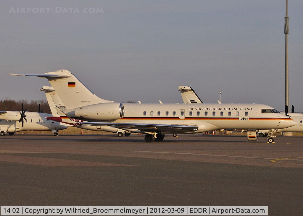 14 02, 2010 Bombardier BD-700-1A11 Global 5000 C/N 9404, Came in and is waiting for Chancellor Angela (Angie) Merkel.