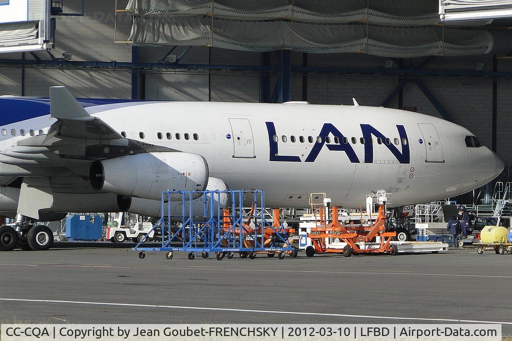 CC-CQA, 2000 Airbus A340-313X C/N 359, en maintenance