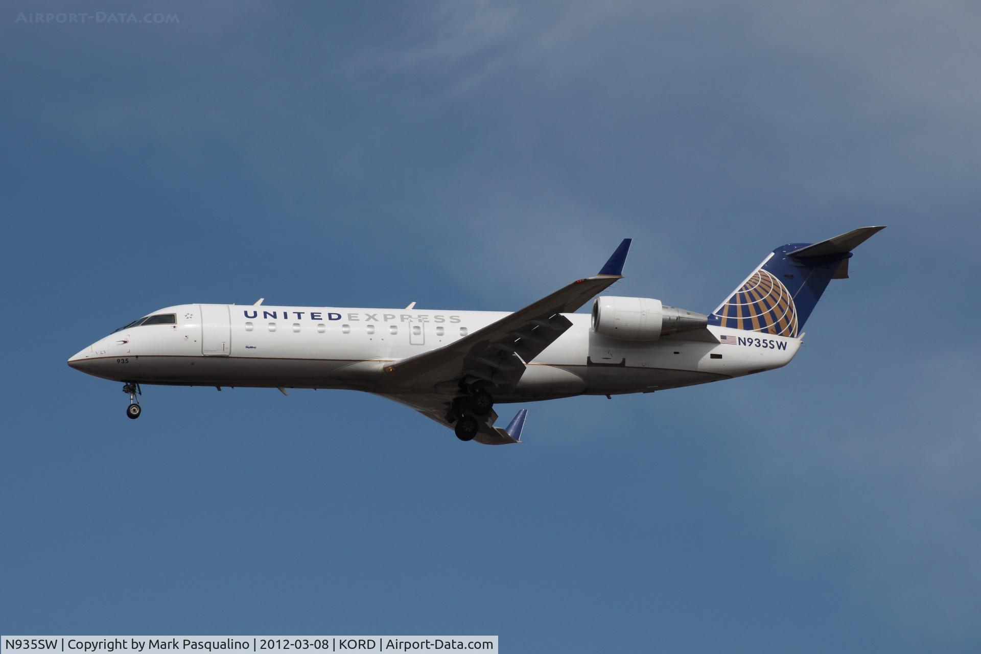 N935SW, 2002 Bombardier CRJ-200LR (CL-600-2B19) C/N 7725, CL-600-2B19