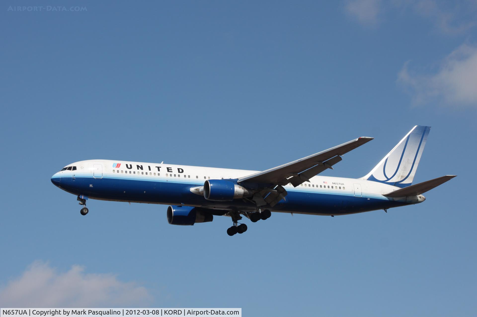 N657UA, 1993 Boeing 767-322 C/N 27112, Boeing 767-300