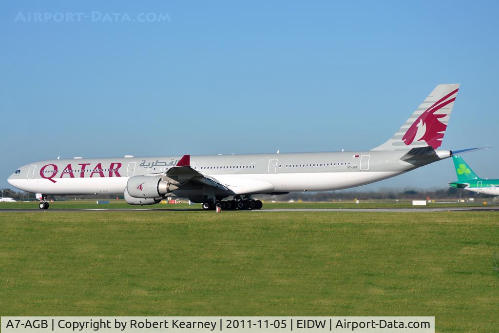 A7-AGB, 2005 Airbus A340-642X C/N 715, Leaving Dublin after a new paint job