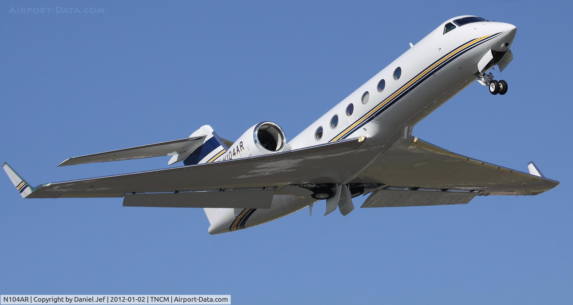 N104AR, 2011 Gulfstream Aerospace GIV-X (G450) C/N 4223, N104AR