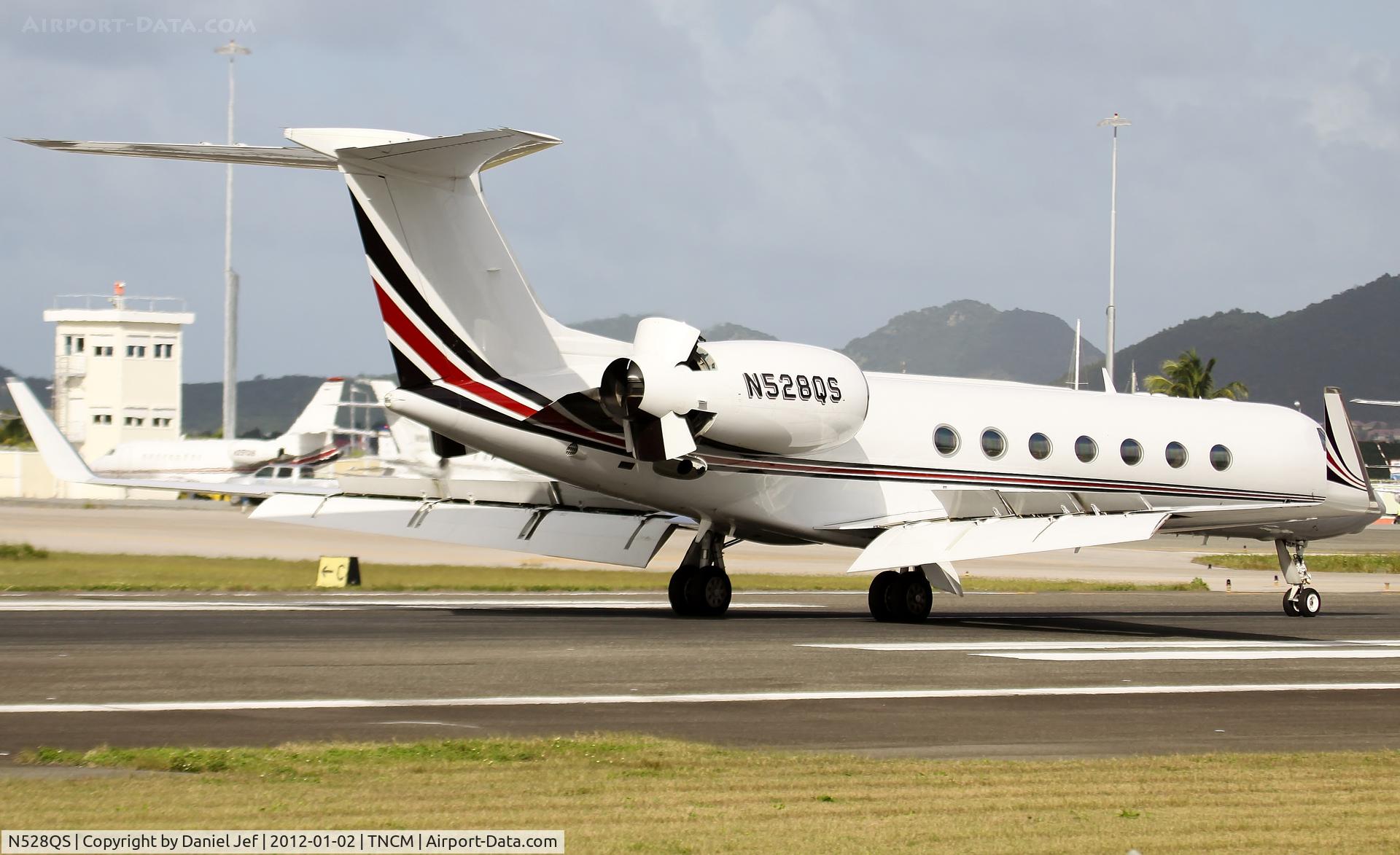 N528QS, 2004 Gulfstream Aerospace GV-SP (G550) C/N 5042, N528QS