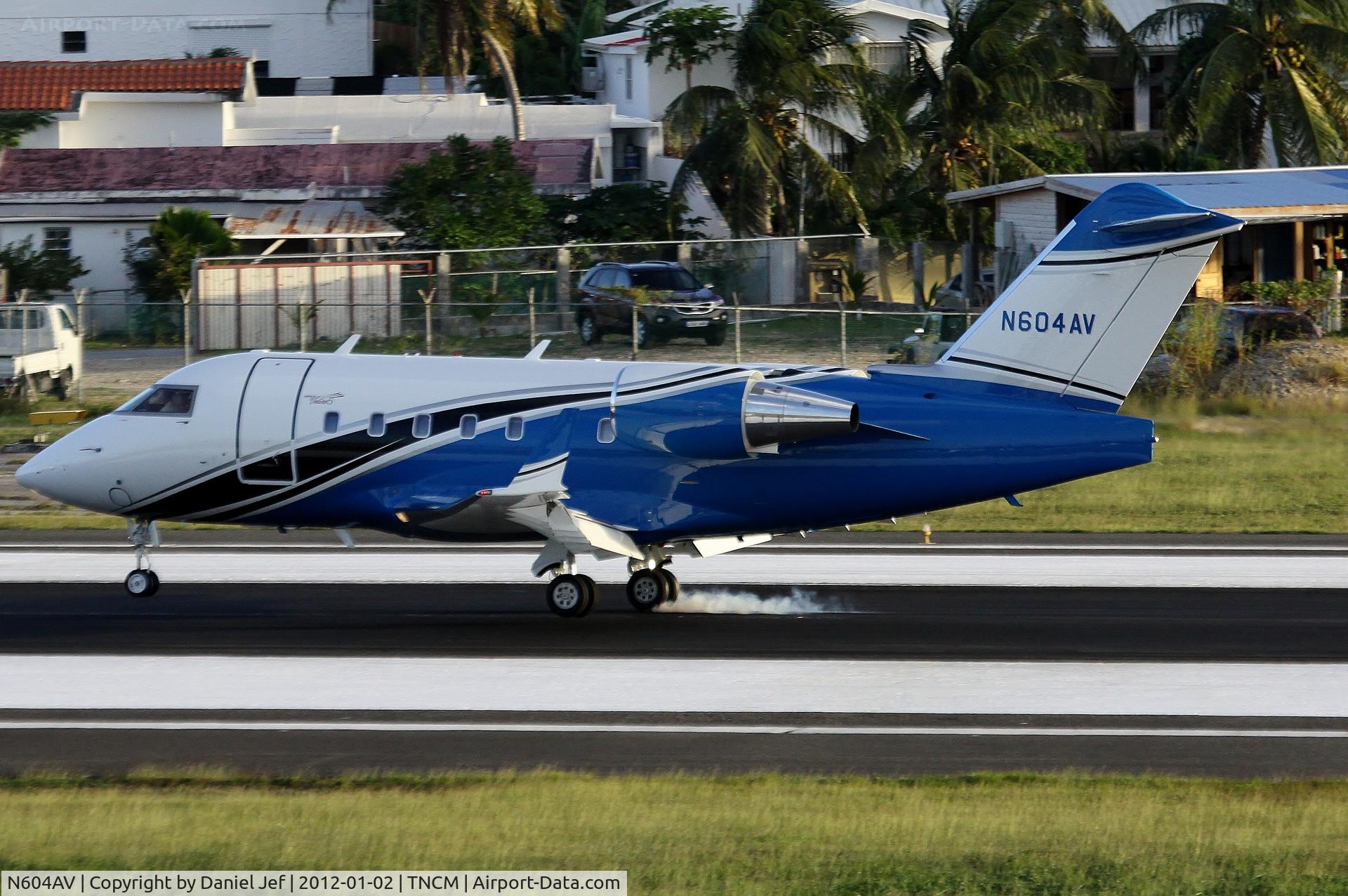 N604AV, 1999 Bombardier Challenger 604 (CL-600-2B16) C/N 5437, N604AV