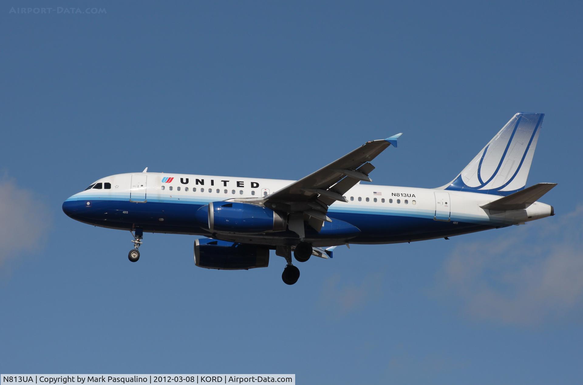 N813UA, 1998 Airbus A319-131 C/N 858, Airbus A319