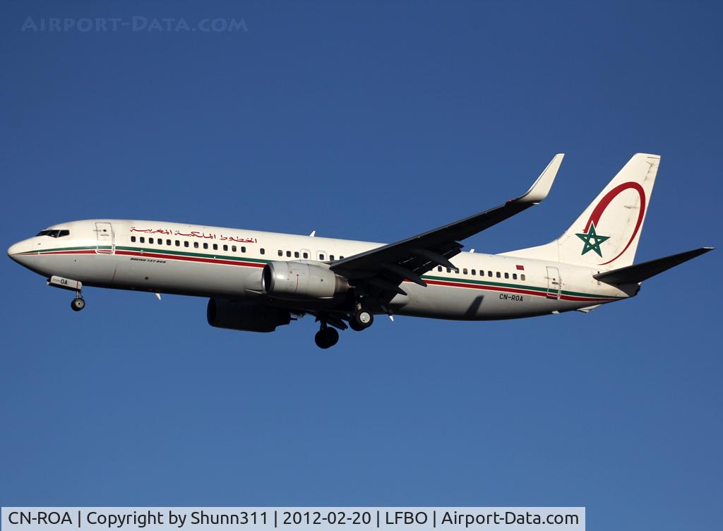 CN-ROA, 2004 Boeing 737-8B6 C/N 33059, Landing rwy 32L