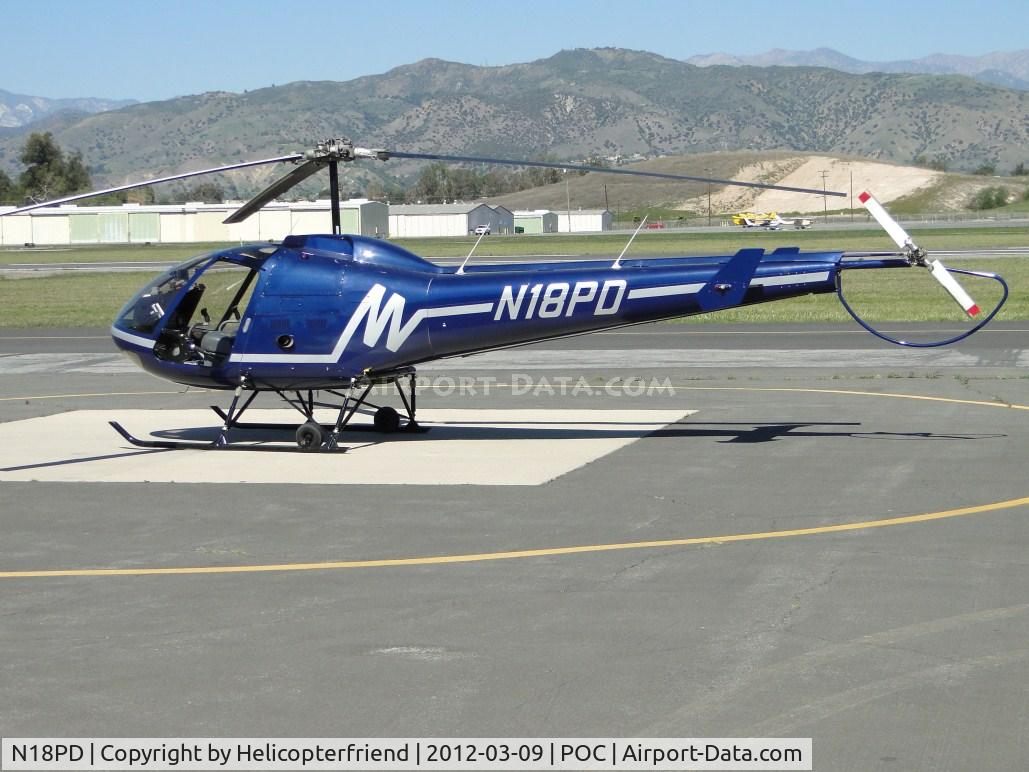 N18PD, 1990 Enstrom 280FX Shark C/N 2046, Parked at the westside helipad