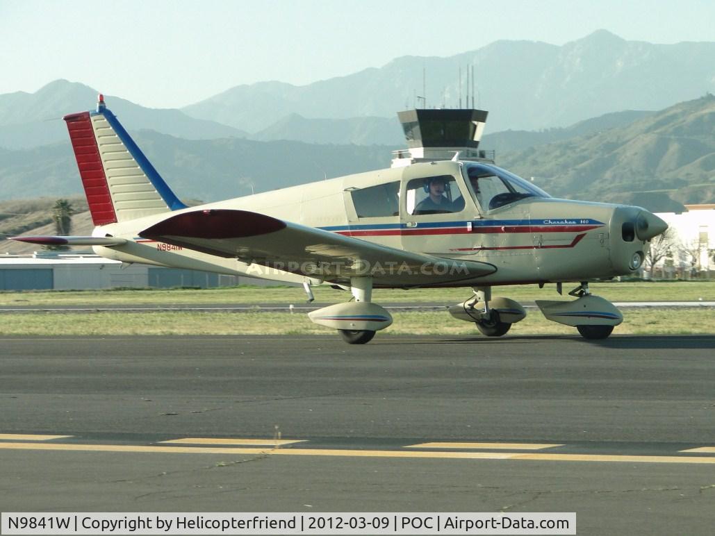 N9841W, 1967 Piper PA-28-140 Cherokee Cruiser C/N 28-23349, Taxiing towards runway 26L