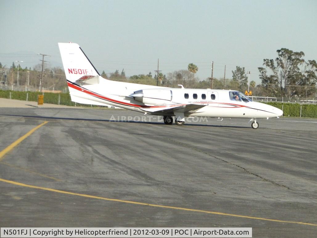 N501FJ, Cessna 501 Citation I/SP C/N 501-0167, Positioning the ship for the tow motor