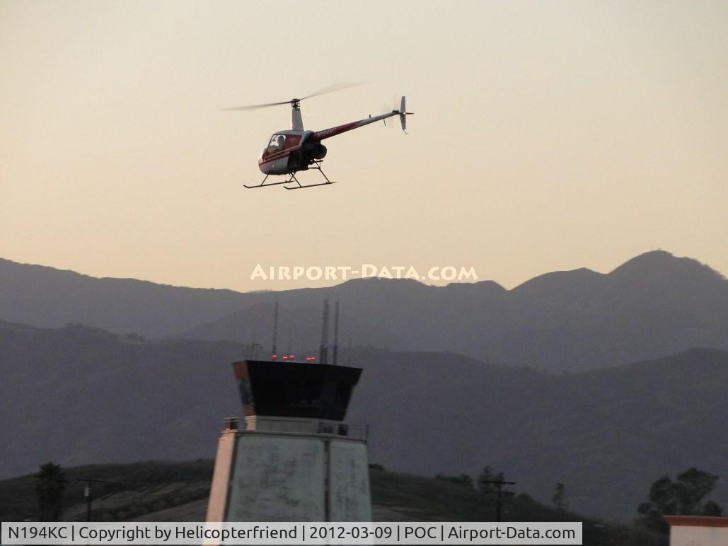 N194KC, 1991 Robinson R22 BETA C/N 1989, Climbing out and headed westbound