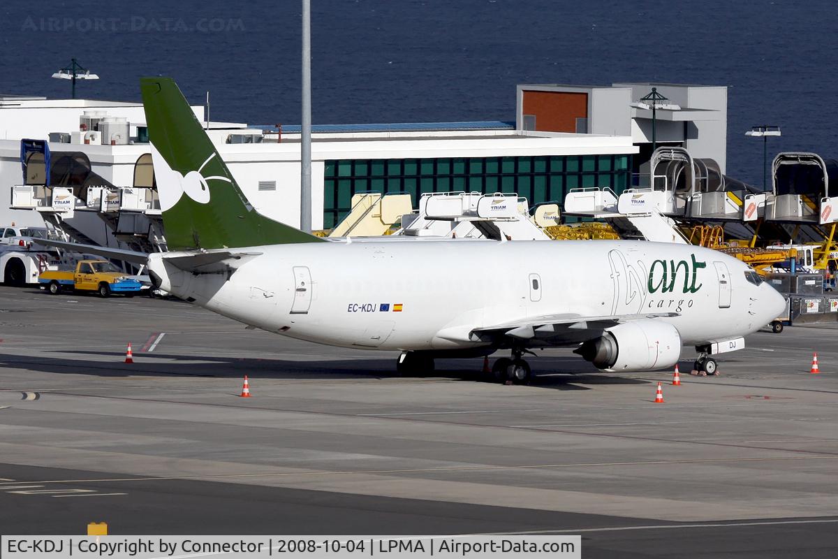 EC-KDJ, Boeing 737-301(SF) C/N 23743, Waiting in the hot sun.