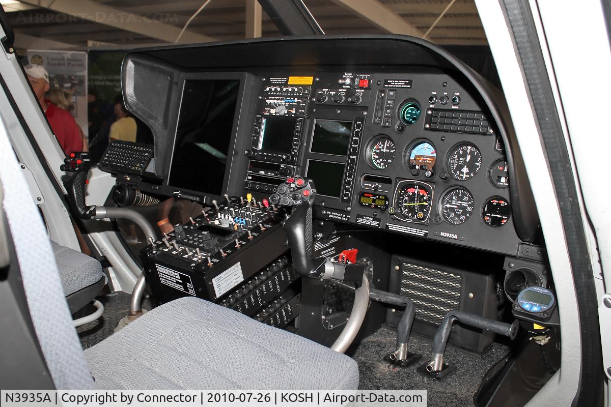 N3935A, Aerospatiale AS-350B-3 Ecureuil C/N 4768, On static display at EAA Airventure 2010.