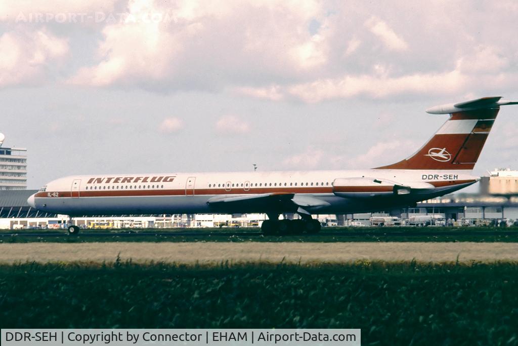 DDR-SEH, 1973 Ilyushin IL-62 C/N 31405, Scanned from slide.