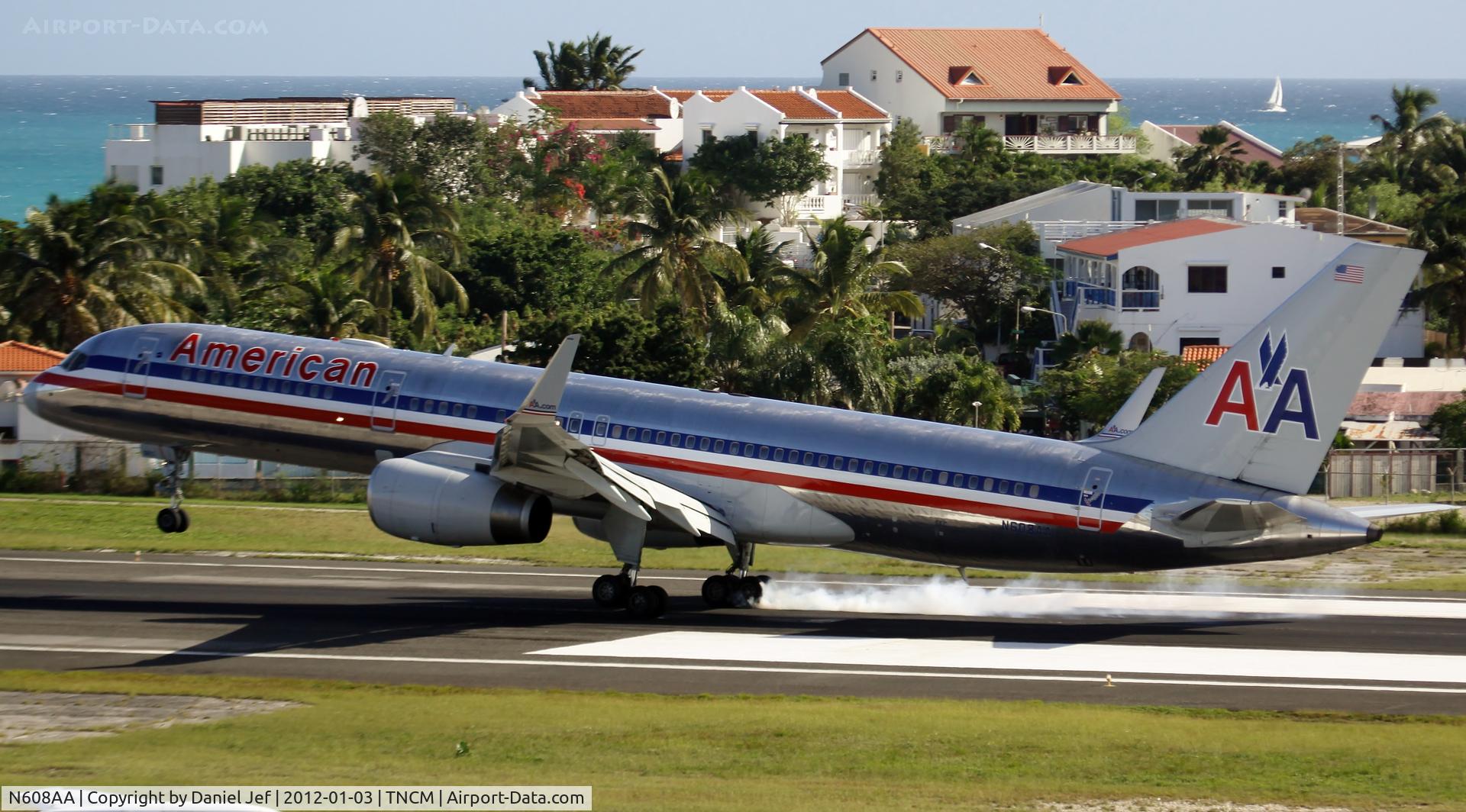 N608AA, 1996 Boeing 757-223 C/N 27446, N608AA