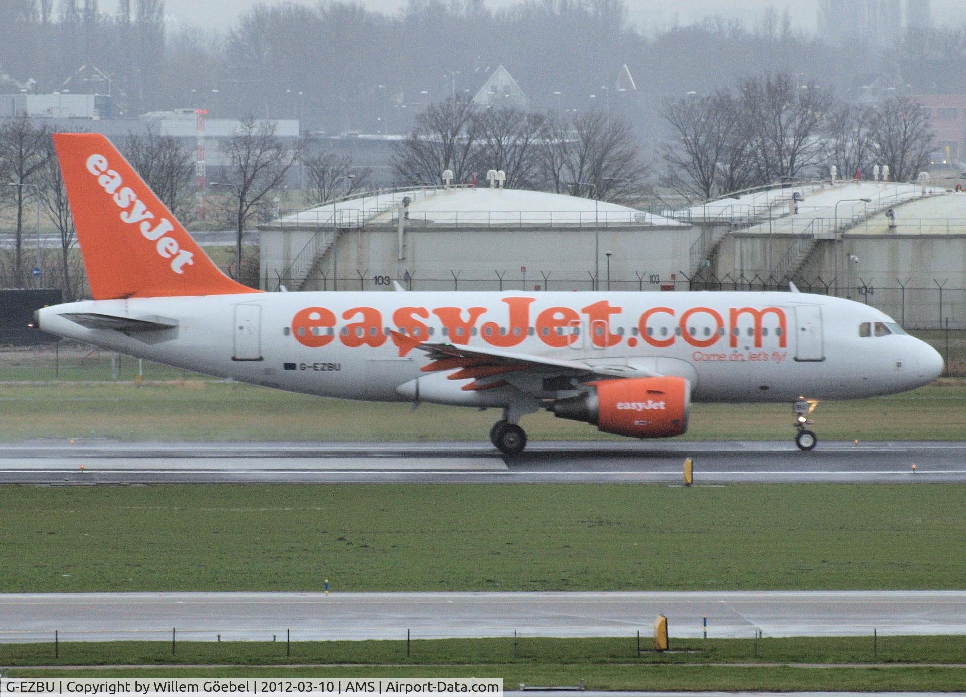G-EZBU, 2007 Airbus A319-111 C/N 3118, Take off from runway 24 off Amsterdam Airport