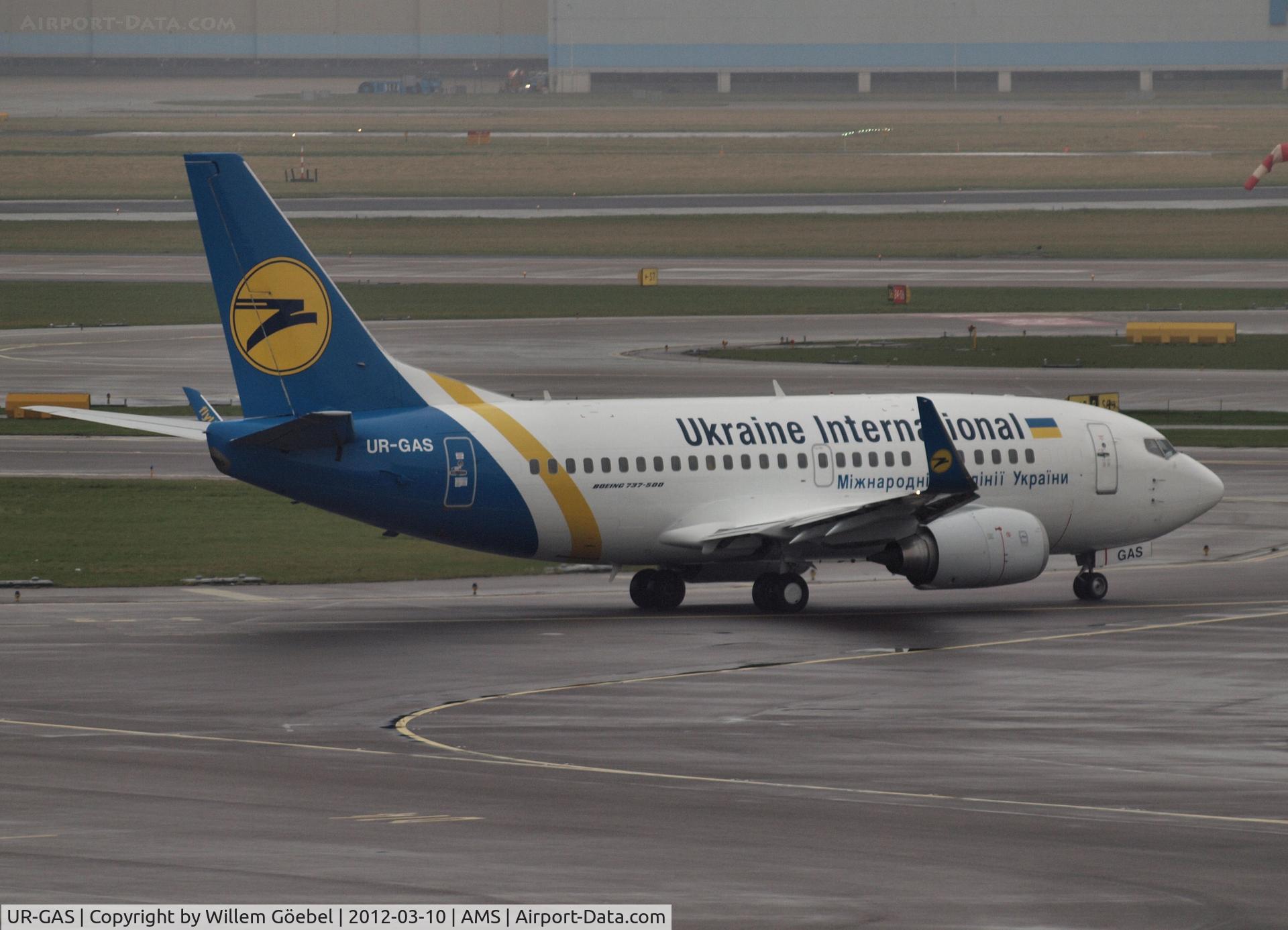 UR-GAS, 1993 Boeing 737-528 C/N 25236, Taxi to runway 24 of Schiphol Airport
