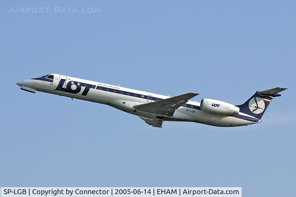 SP-LGB, 1999 Embraer EMB-145EP (ERJ-145EP) C/N 145165, Leaving Amsterdam.