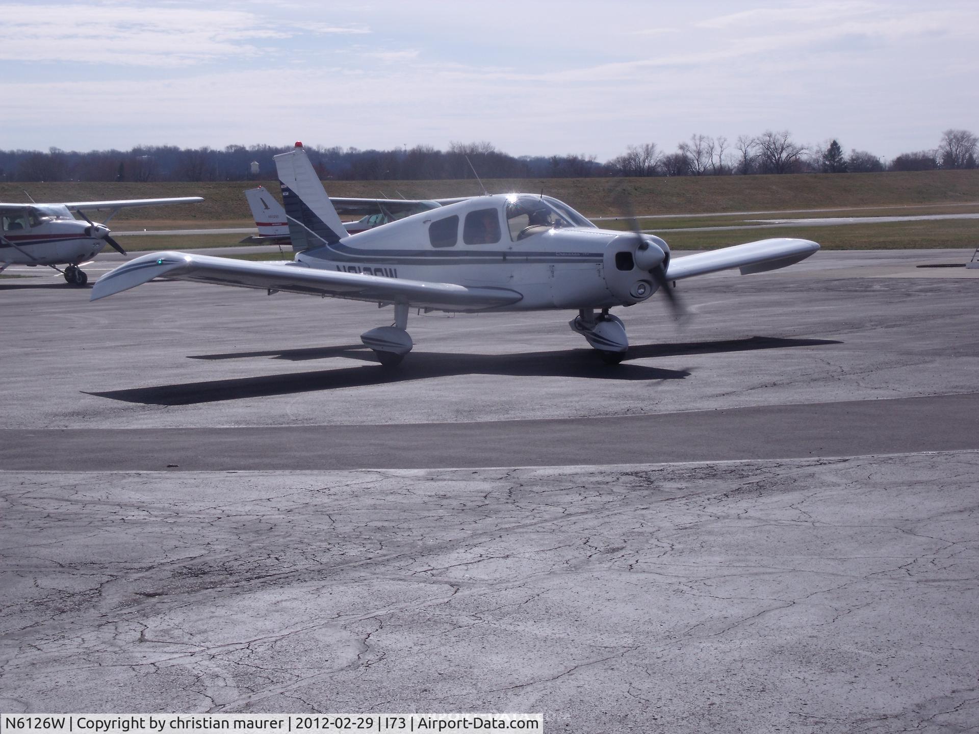 N6126W, 1964 Piper PA-28-140 C/N 28-20142, going to get some fuel...