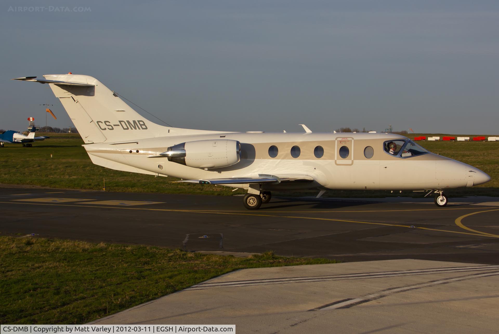 CS-DMB, 2005 Hawker Beechcraft 400A Beechjet Beechjet C/N RK-403, Arriving at SaxonAir.