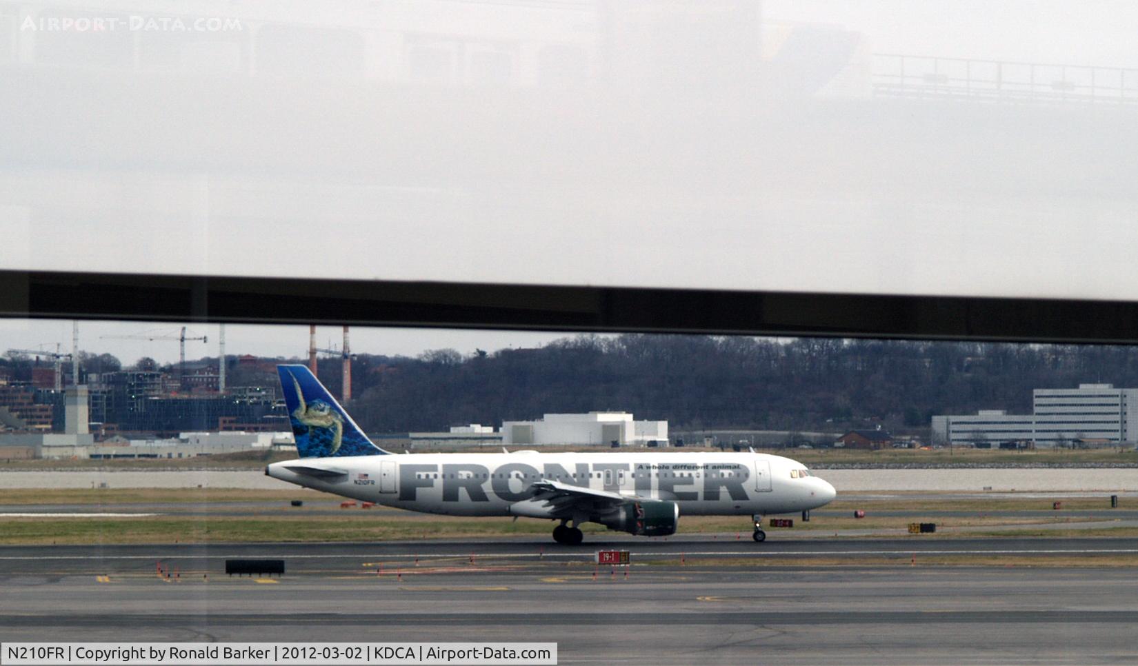 N210FR, 2011 Airbus A320-214 C/N 4668, Landing DCA, VA