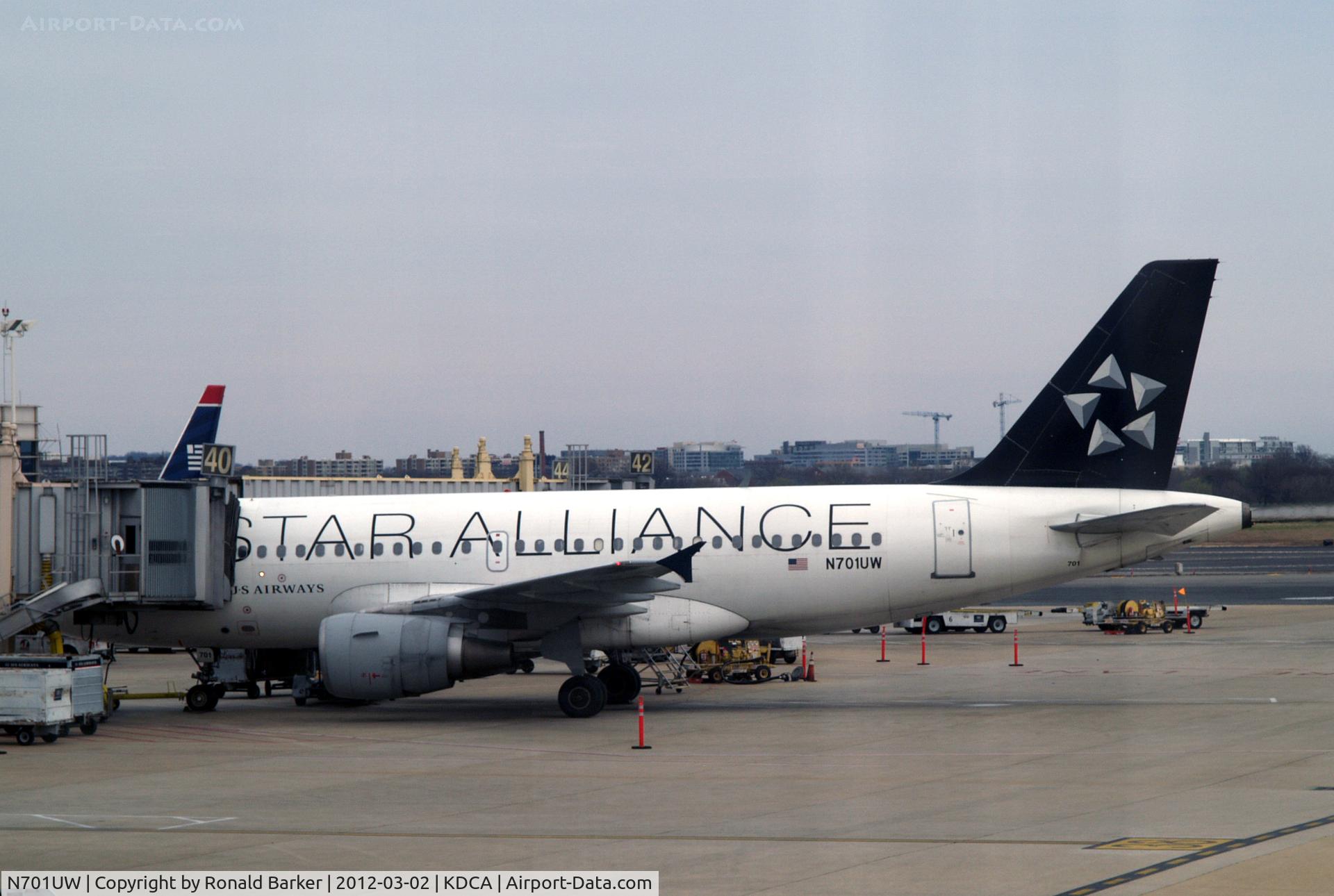 N701UW, 1998 Airbus A319-112 C/N 0890, DCA, VA