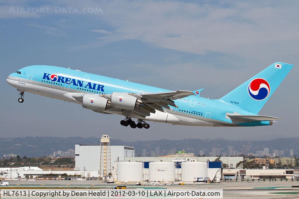 HL7613, 2010 Airbus A380-861 C/N 059, Korean Air HL7613 (FLT KAL18) departing RWY 25L en route to Seoul Incheon Int'l (RKSI/ICN).
