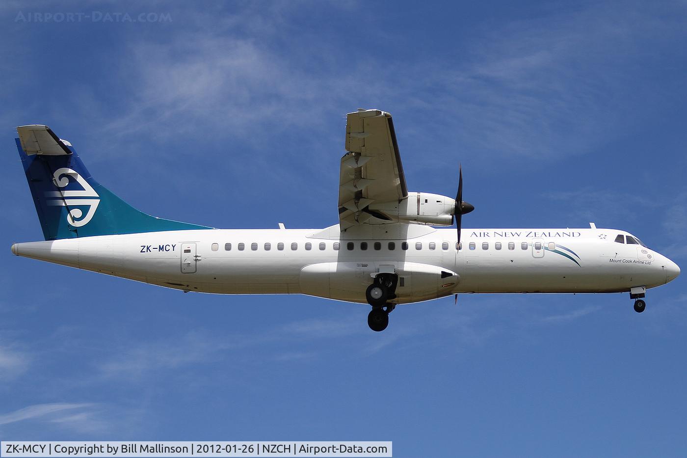 ZK-MCY, 2003 ATR 72-212A C/N 703, finals to 29