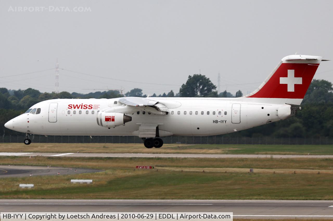 HB-IYY, 1998 British Aerospace Avro 146-RJ100 C/N E3339, Swiss landing