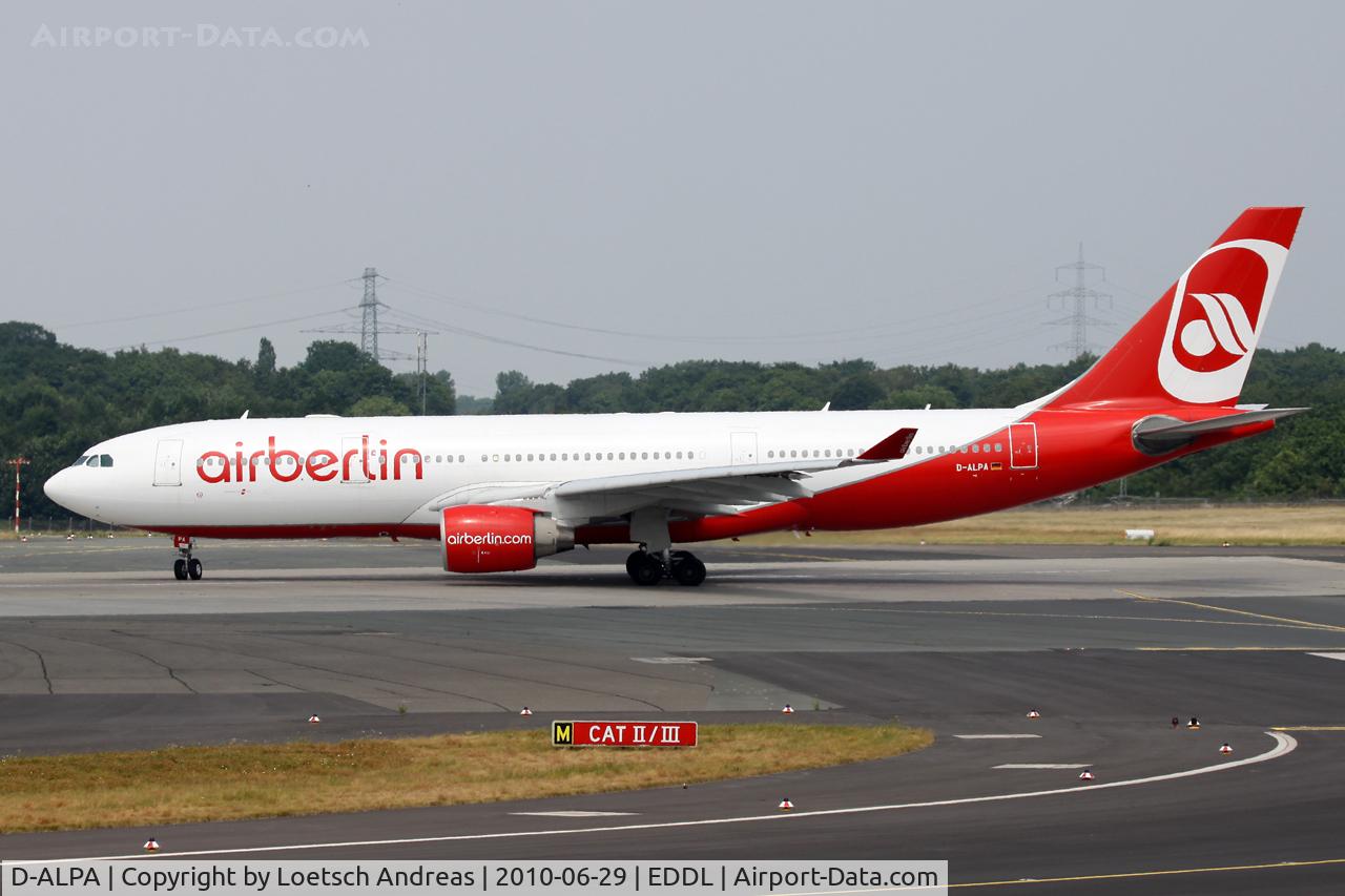 D-ALPA, 2001 Airbus A330-223 C/N 403, line up on RWY