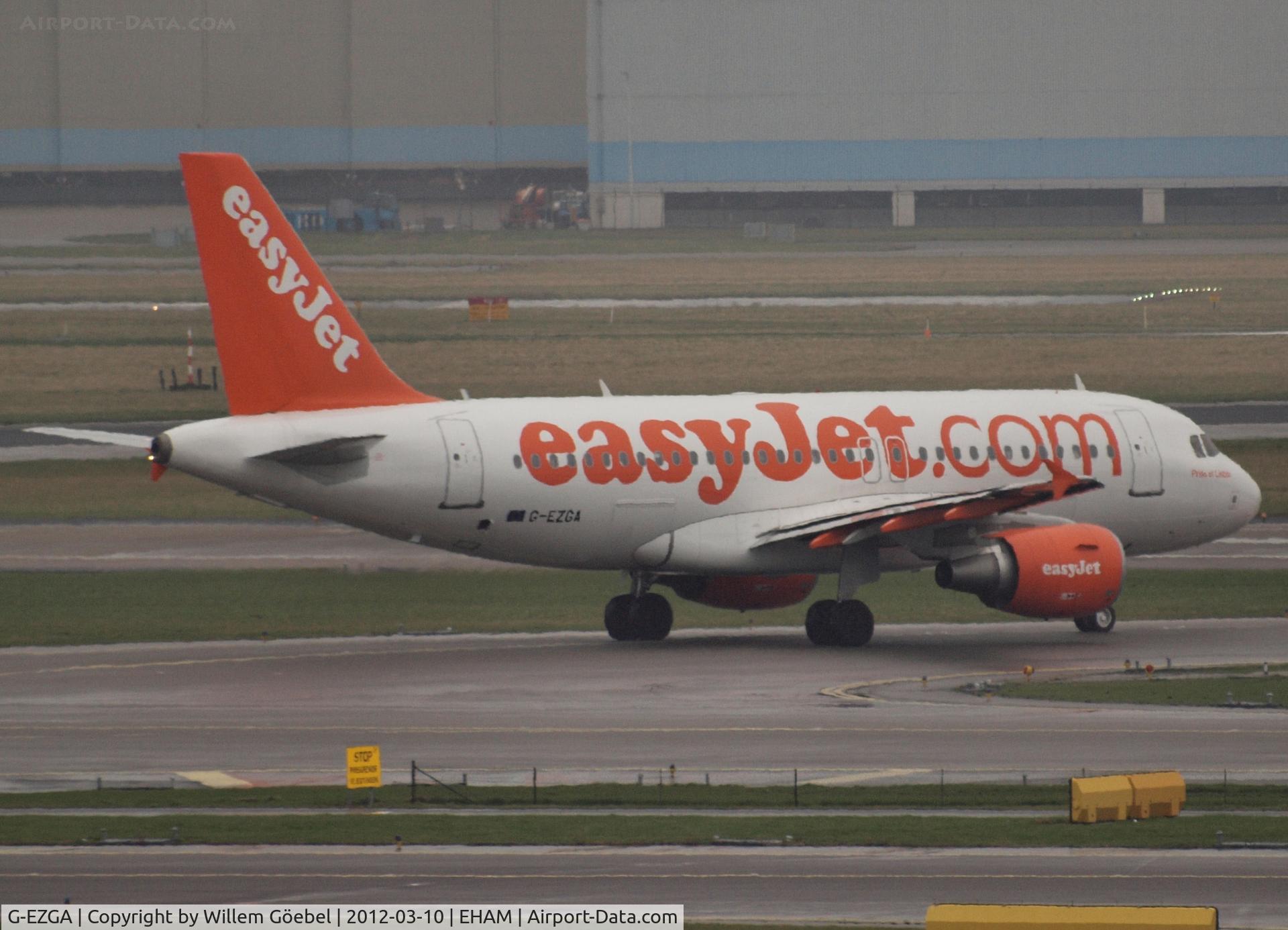 G-EZGA, 2010 Airbus A319-111 C/N 4427, Taxi to runway 24 of Schiphol Airport