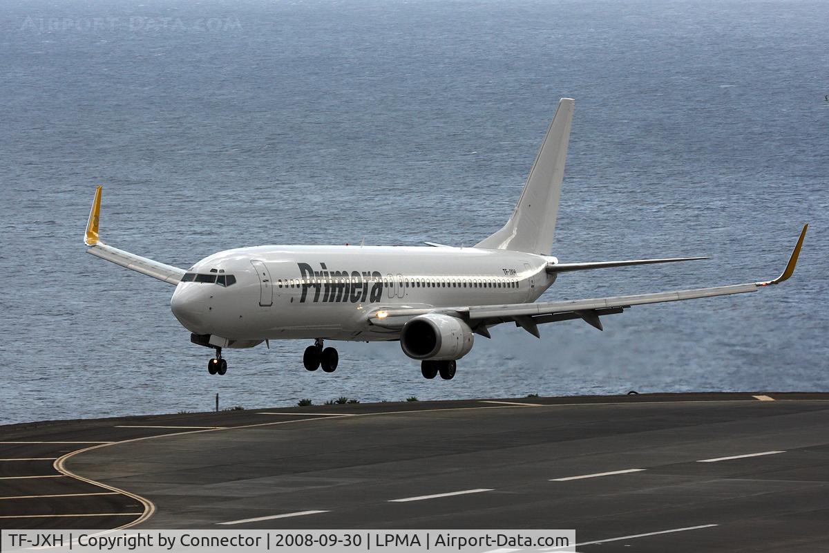 TF-JXH, 2000 Boeing 737-86N C/N 28618/514, Arriving at Madeira.