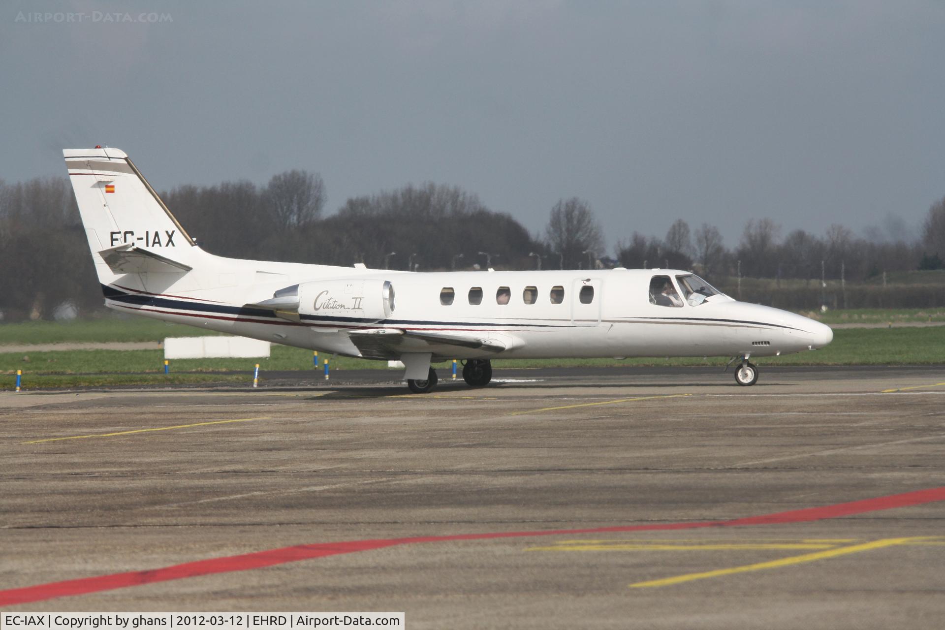 EC-IAX, 1980 Cessna 550 Citation II C/N 550-0156, Taxiing to Jetcentre
