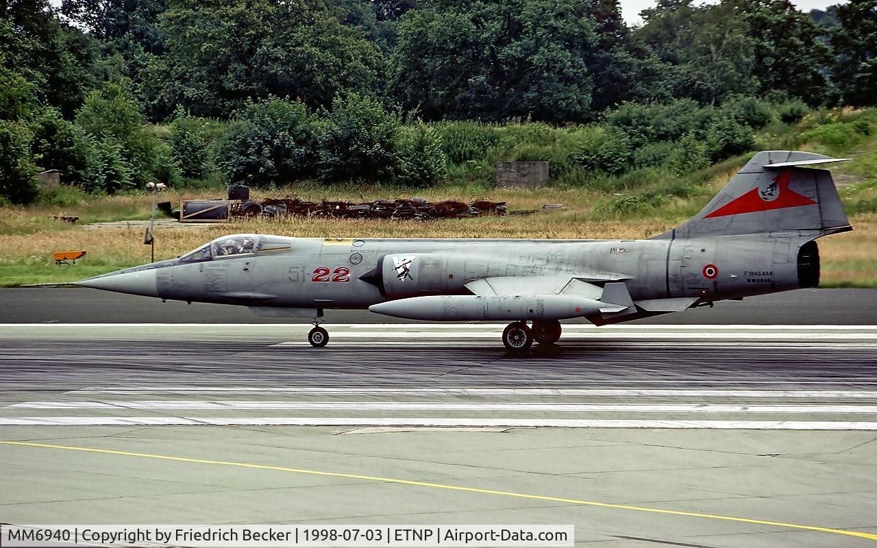 MM6940, Aeritalia F-104S-ASA-M Starfighter C/N 1240, lined up for departure