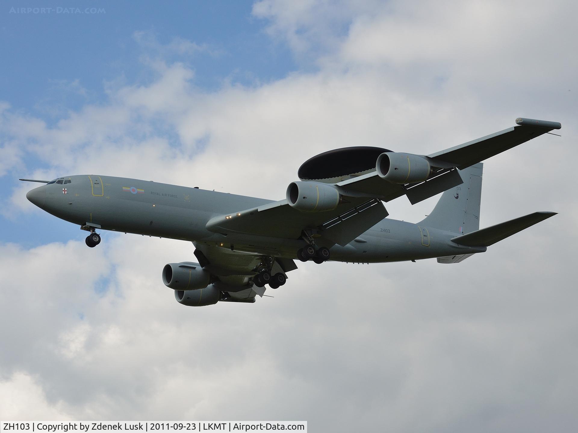 ZH103, 1990 Boeing E-3D Sentry AEW.1 Sentry C/N 24111, Arrival to Days of NATO 2011 event.