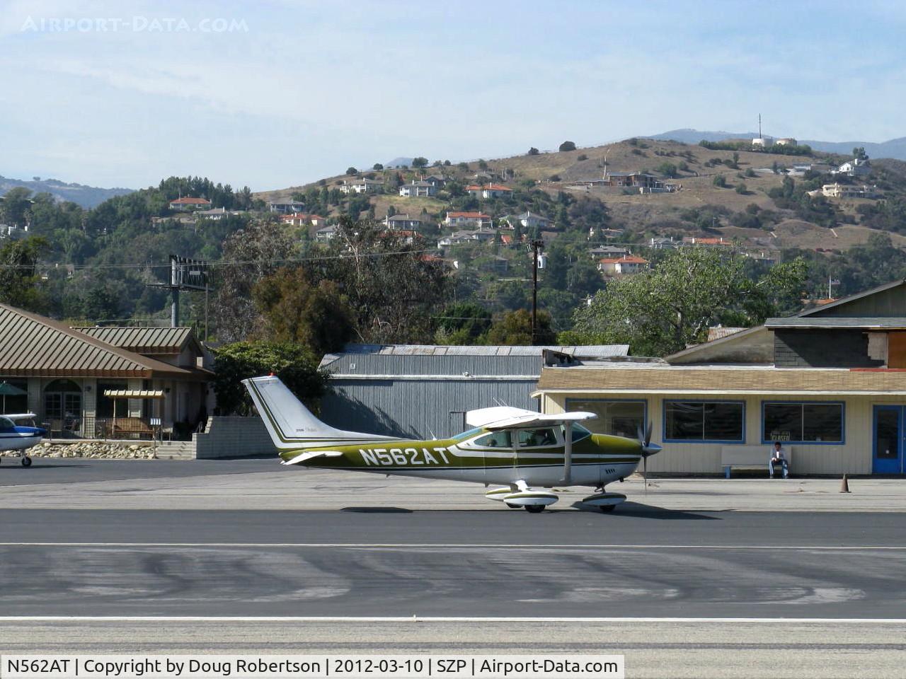 N562AT, 1974 Cessna 182P Skylane C/N 18263227, 1974 Cessna 182P SKYLANE, Continental O-470-S 230 Hp, taxi to 22