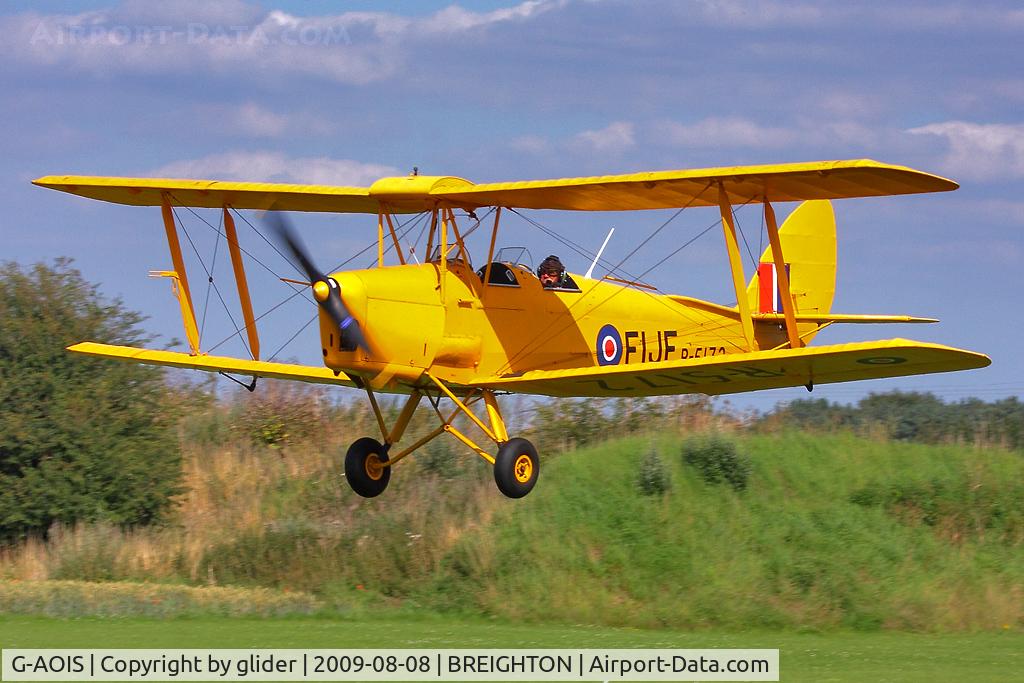 G-AOIS, 1939 De Havilland DH-82A Tiger Moth II C/N 83034, Approaching from the east
